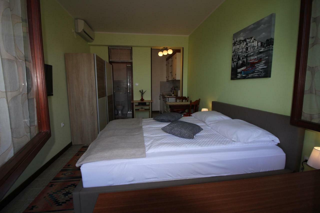 Apartments Rakovic Lovran Exterior foto